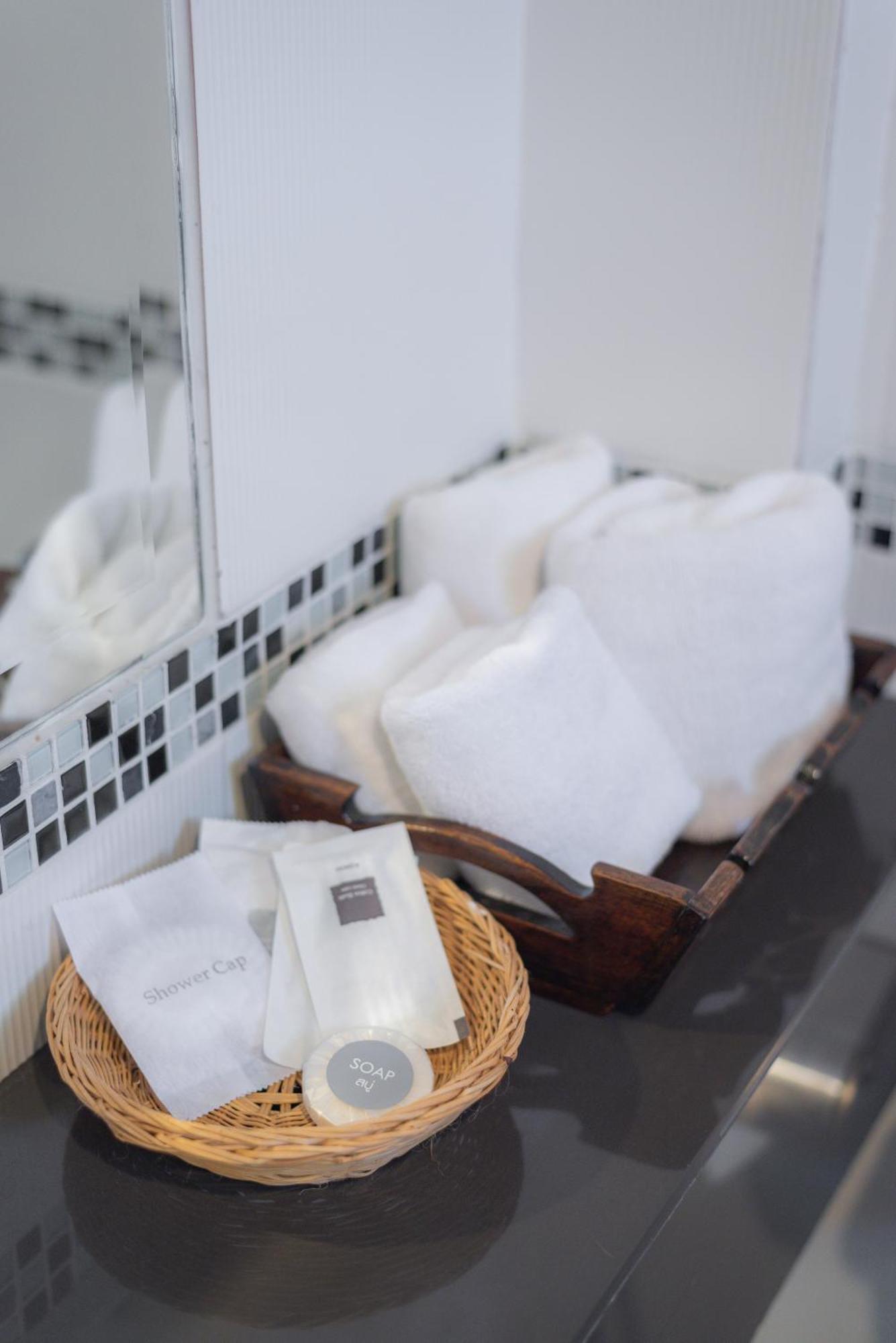 Manee Cool Mueang Hotell Chiang Mai Eksteriør bilde