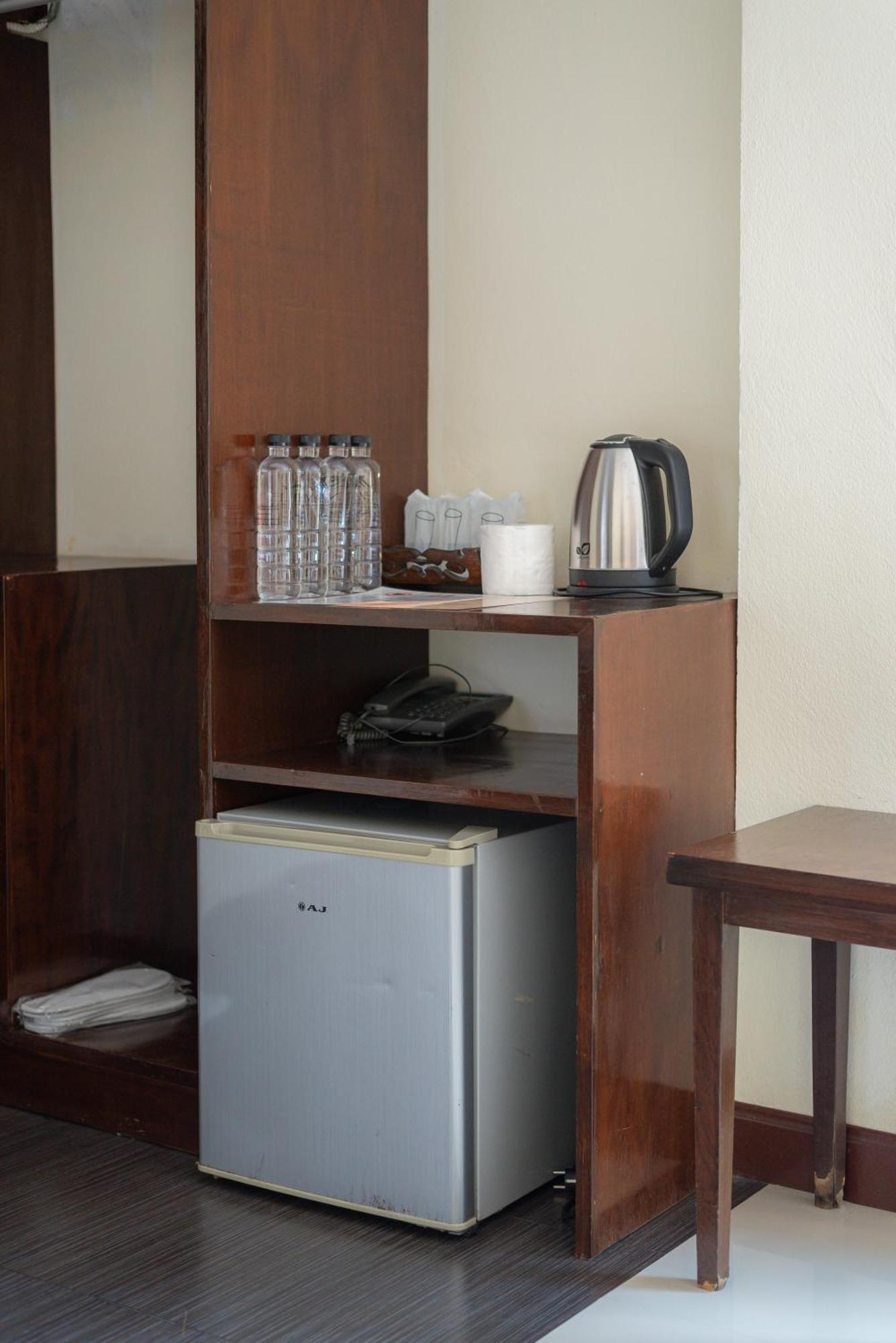 Manee Cool Mueang Hotell Chiang Mai Eksteriør bilde