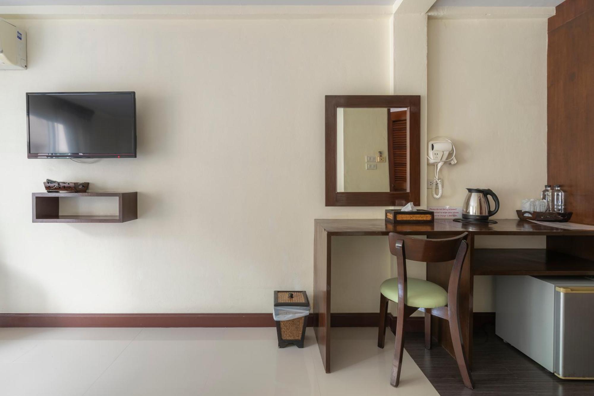 Manee Cool Mueang Hotell Chiang Mai Eksteriør bilde