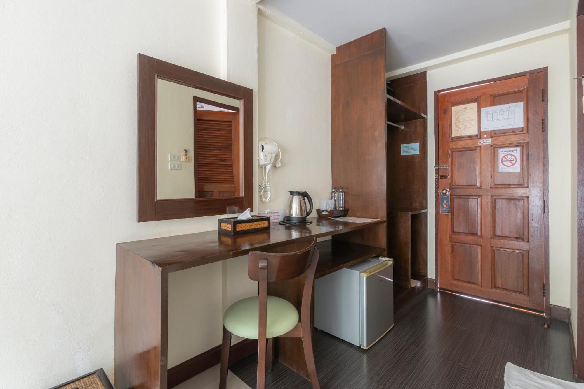 Manee Cool Mueang Hotell Chiang Mai Eksteriør bilde