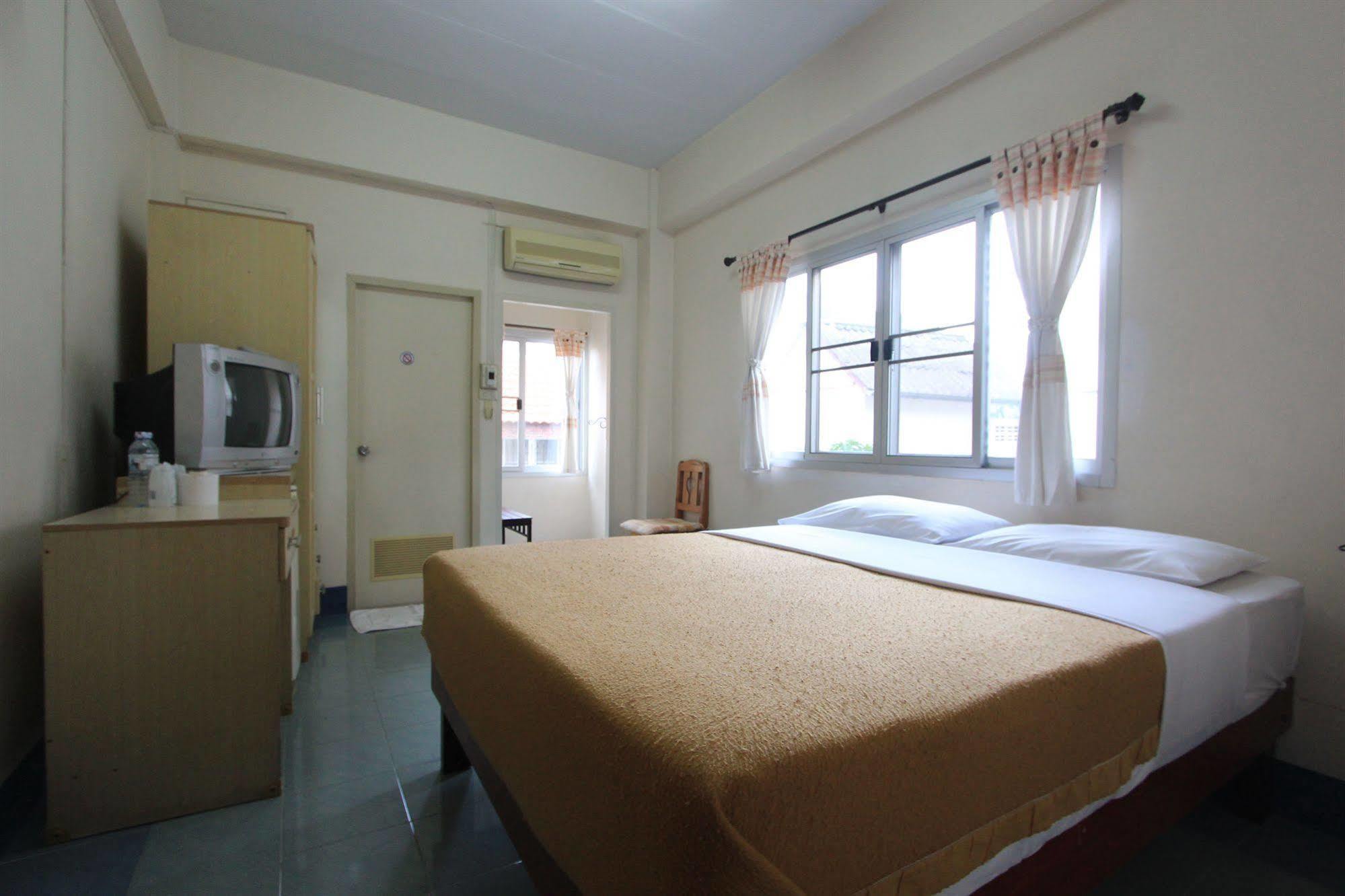 Manee Cool Mueang Hotell Chiang Mai Eksteriør bilde