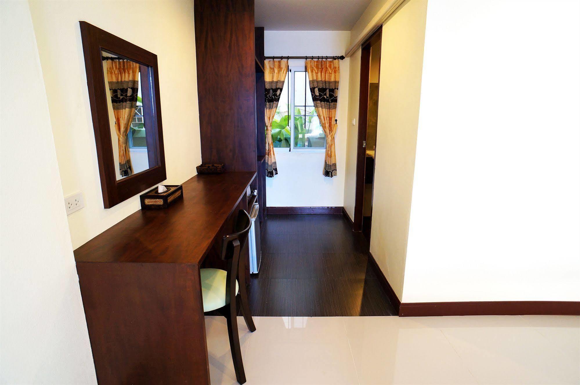 Manee Cool Mueang Hotell Chiang Mai Eksteriør bilde