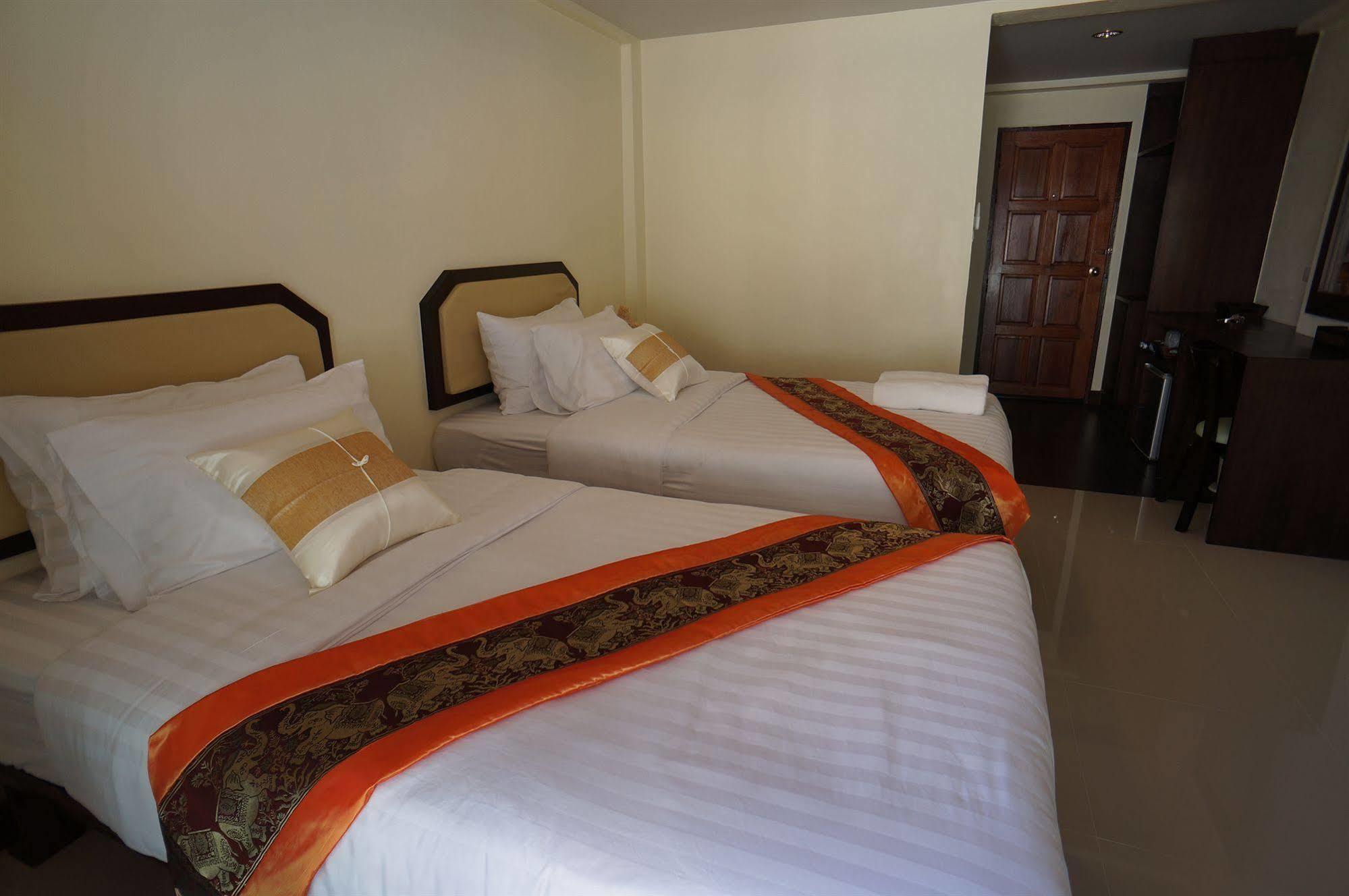 Manee Cool Mueang Hotell Chiang Mai Eksteriør bilde